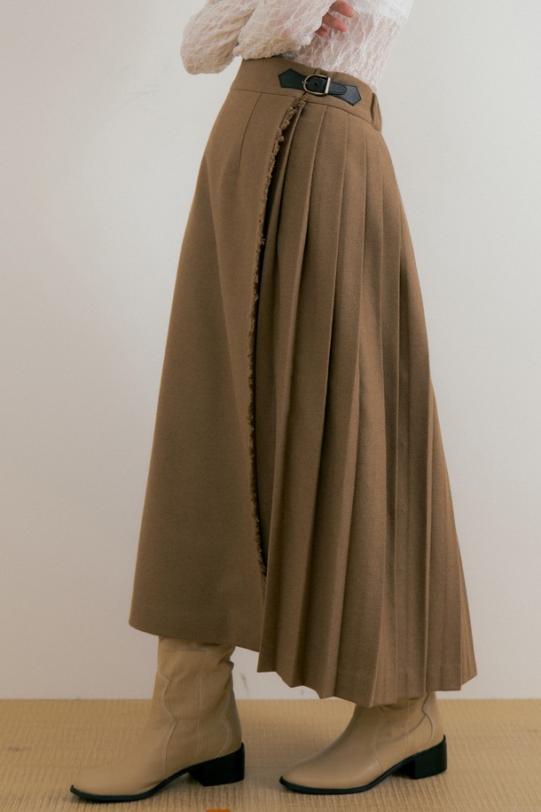 Lucir zu - 롱스커트 - Fringe Wool Pleated Skirt (beige)