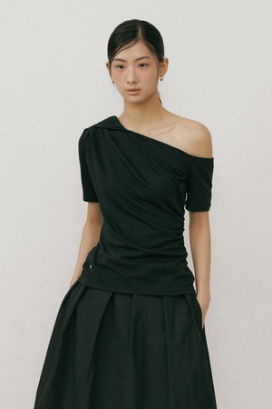 Unbalance Drape Sleeve (black)