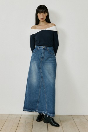 Mid-Rise Denim Long Skirt (blue)