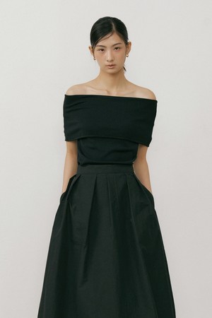 Overlap Off Shoulder Sleeve (black)