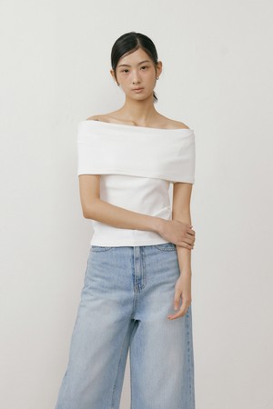 Overlap Off Shoulder Sleeve (white)