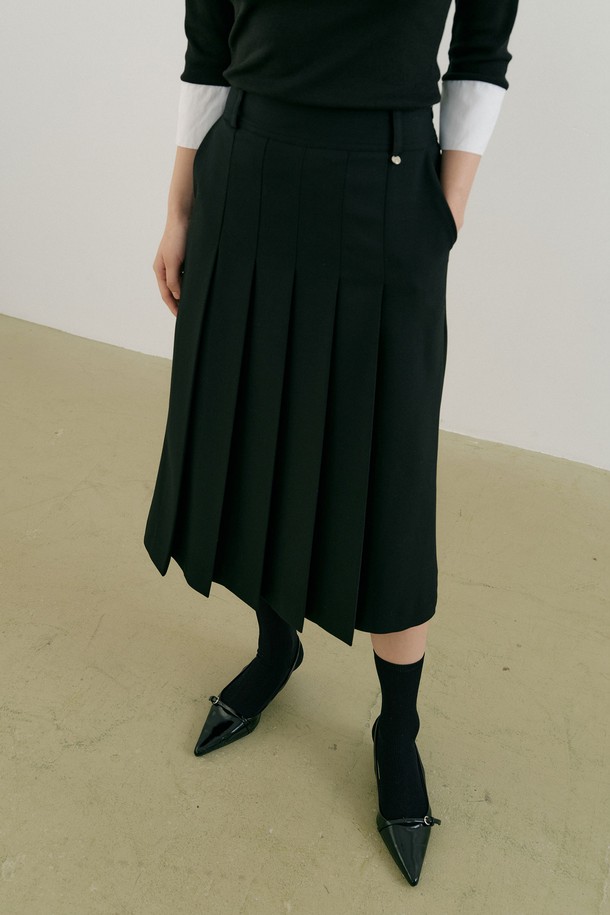 Lucir zu - 미디스커트 - Reverse Pleats Skirt (black)