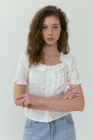 Frill Collared Blouse (ivory)