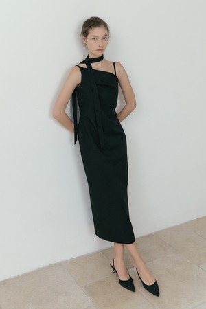 Dissymmetry Slip Dress (black)
