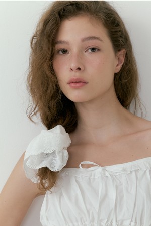 Lace scrunchie (ivory)