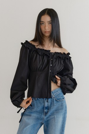 Benjamin Frill Lace Blouse (black)