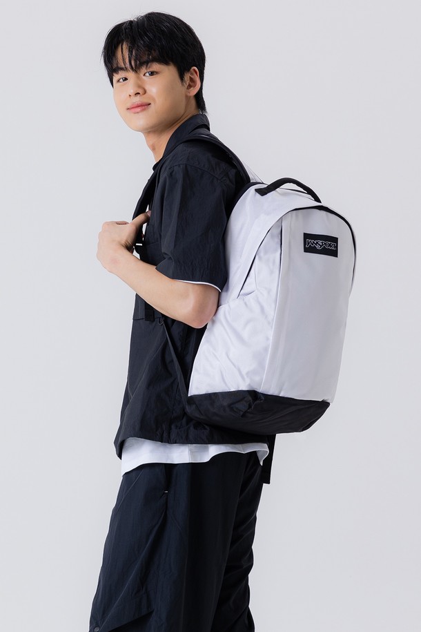 WHITE JANSPORT