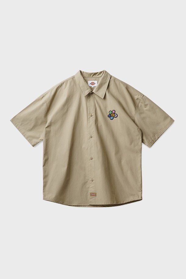 DICKIES - 반팔셔츠 - 디키즈 포플린 오버핏 자수 셔츠 Desert Sand