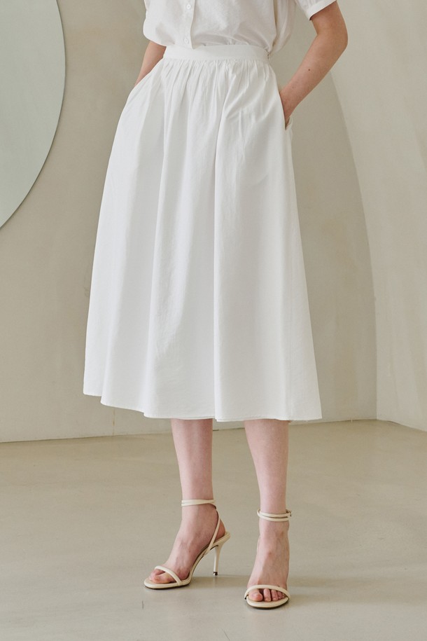 NOUVE - 롱스커트 - Flare Shirring Skirt - White