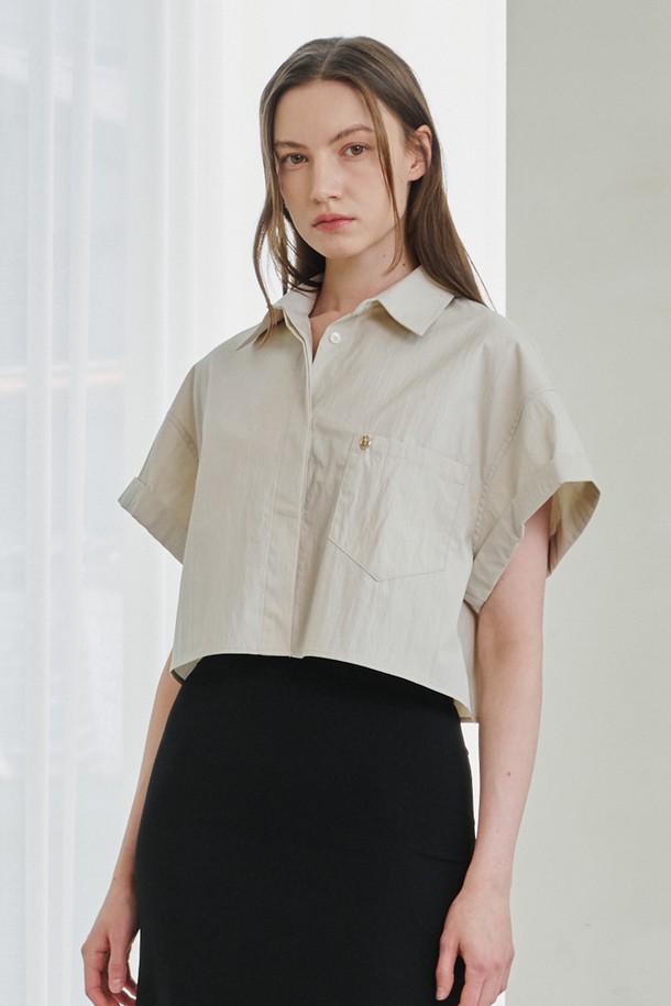 NOUVE - 블라우스 - Roll Up Pocket Crop Shirts - Light Khaki