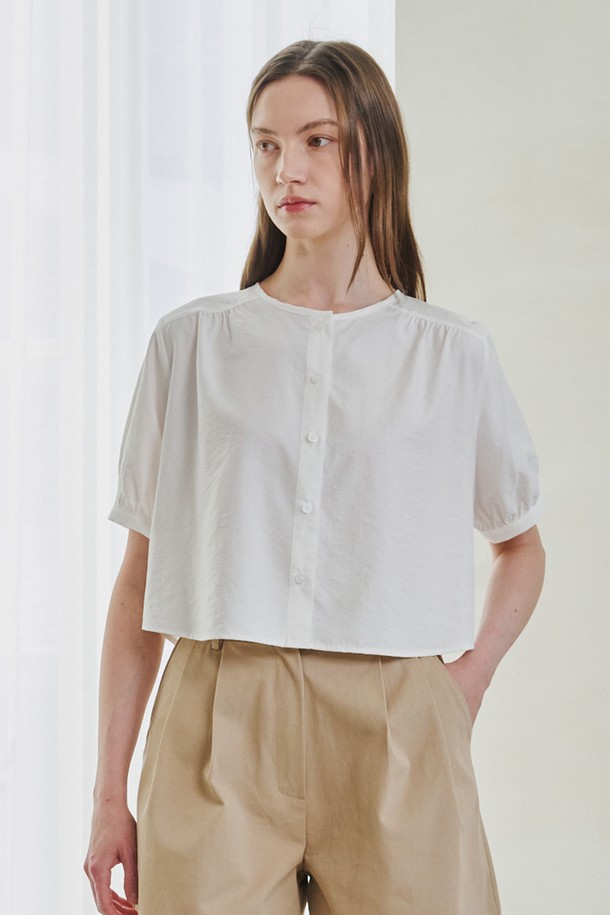 NOUVE - 블라우스 - Round Neck Shirring Blouse - White