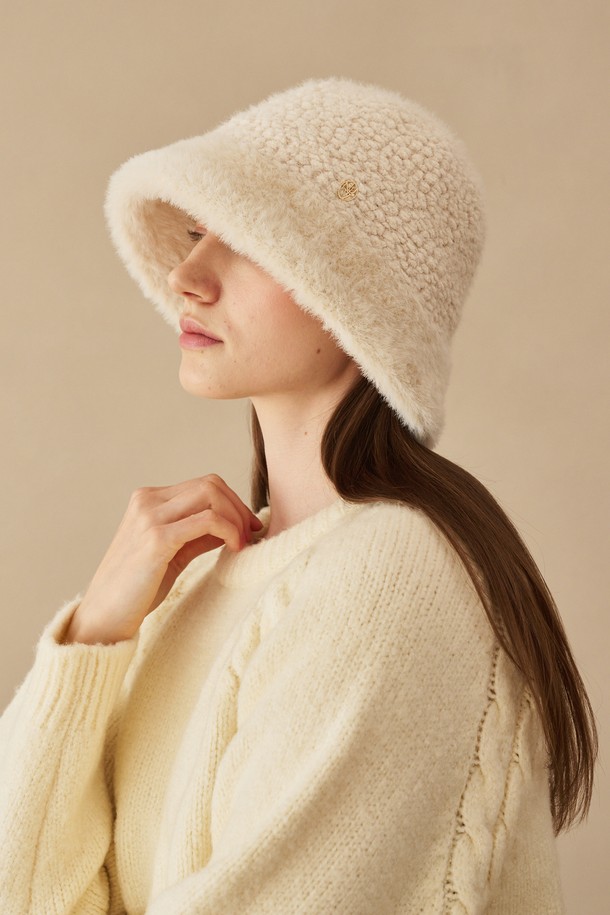 NOUVE - 모자 - Boucle Fur Bucket Hat - Ivory