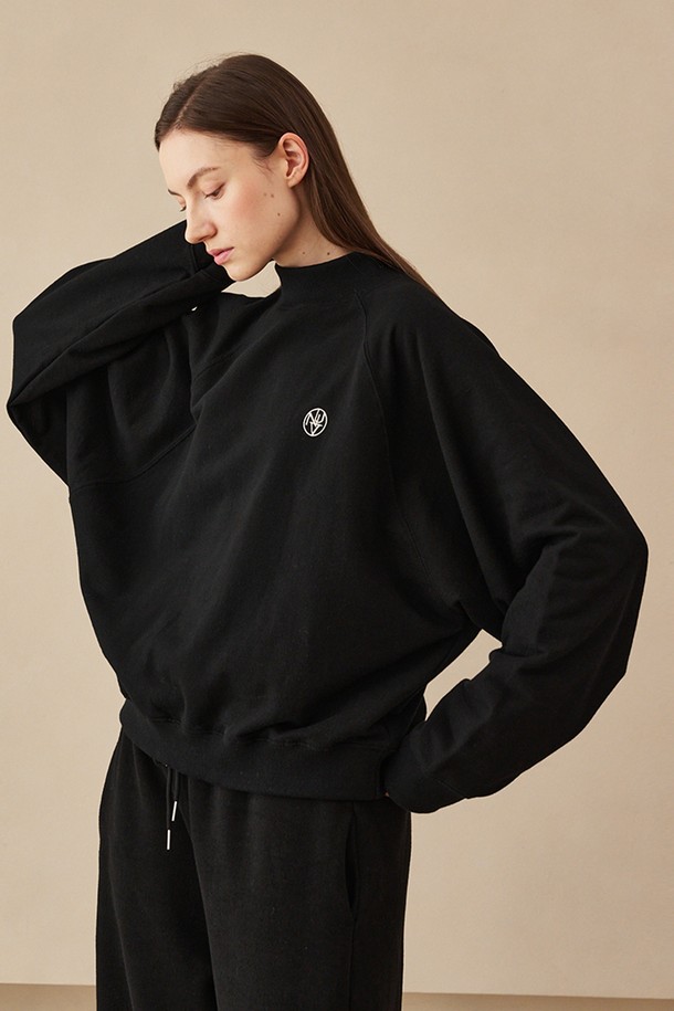 NOUVE - 긴소매 티셔츠 - Half Neck Over Fit Sweatshirts - Black