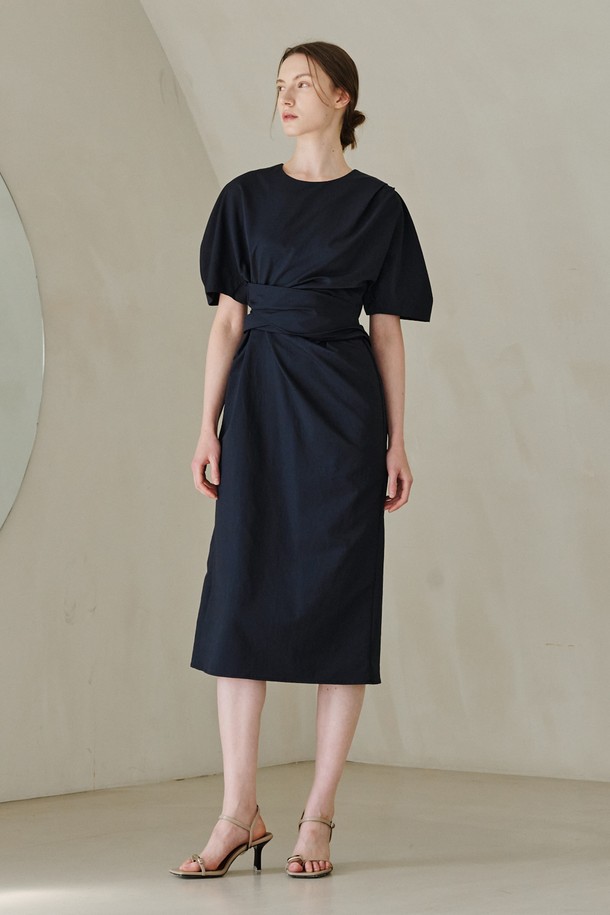 NOUVE - 반소매 원피스 - Drape Waist Tie Dress - Navy