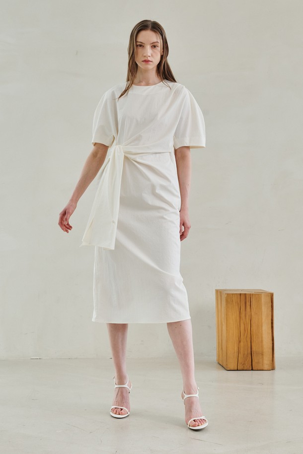 NOUVE - 반소매 원피스 - Drape Waist Tie Dress - White