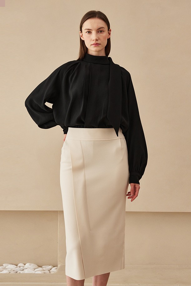 NOUVE - 미디스커트 - Slit Cut Out Skirt - Cream