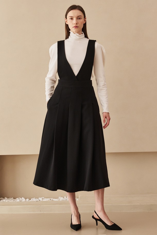 NOUVE - 민소매 원피스 - V- Neck Sleeveless  Flare Dress - Black