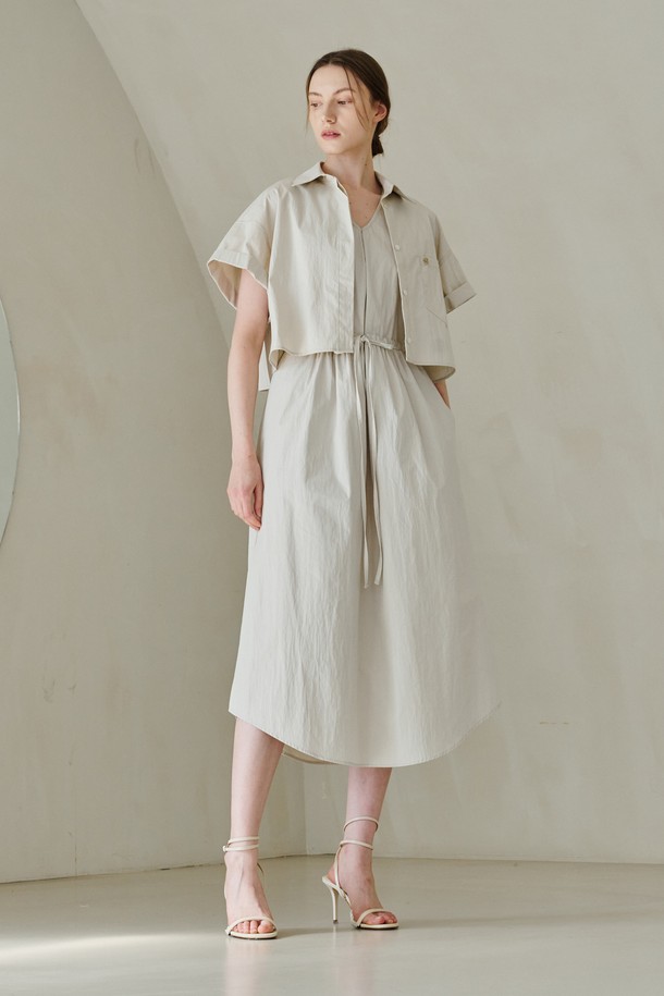 NOUVE - 민소매 원피스 - V Neck Waist String Dress -Light Khaki