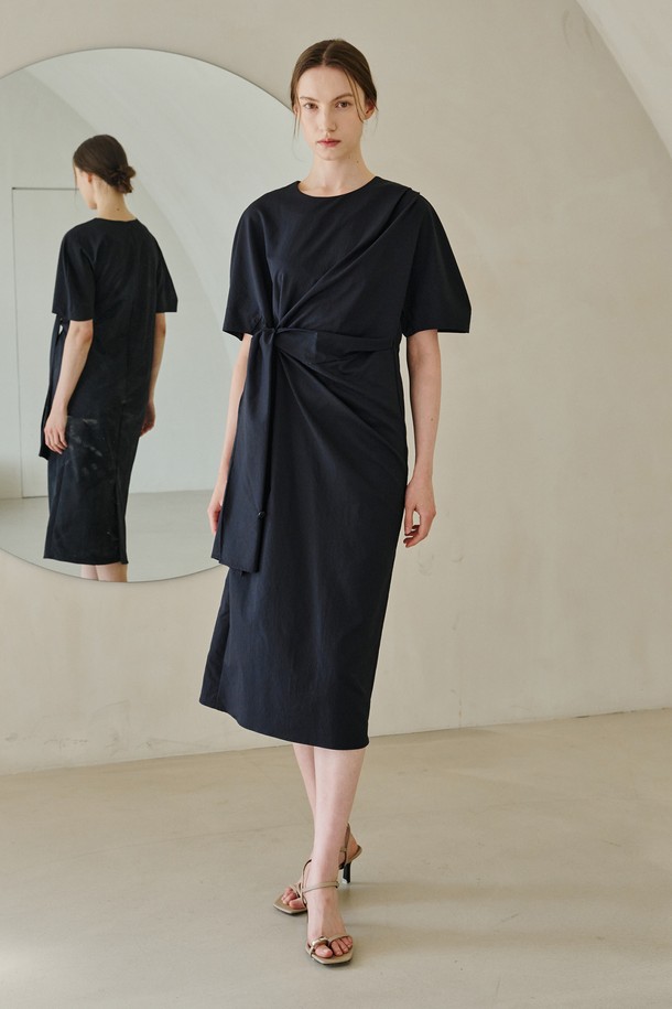 NOUVE - 반소매 원피스 - Drape Waist Tie Dress - Navy