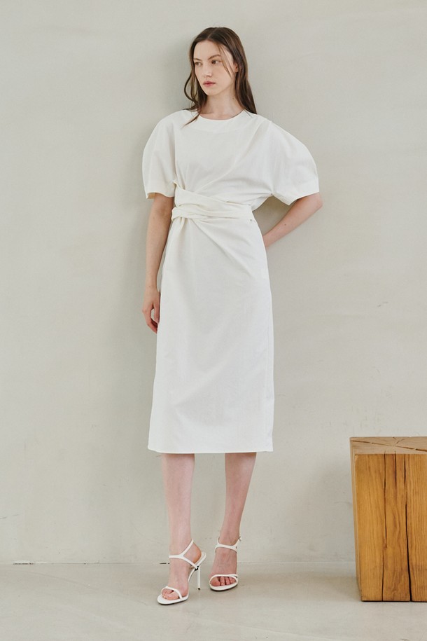 NOUVE - 반소매 원피스 - Drape Waist Tie Dress - White