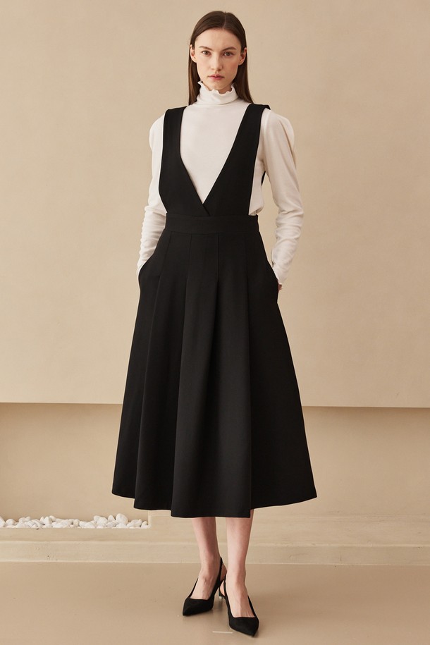 NOUVE - 민소매 원피스 - V- Neck Sleeveless  Flare Dress - Black