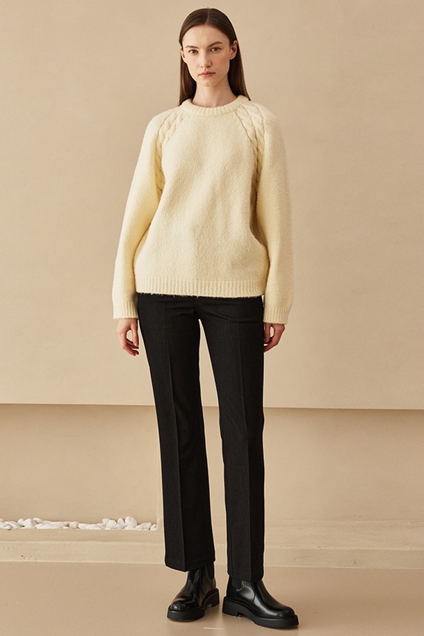 NOUVE - 스웨터 - Round Neck Wool Knit - Ivory