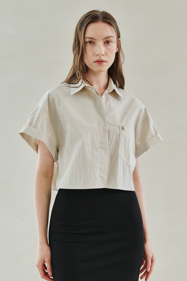 NOUVE - 블라우스 - Roll Up Pocket Crop Shirts - Light Khaki