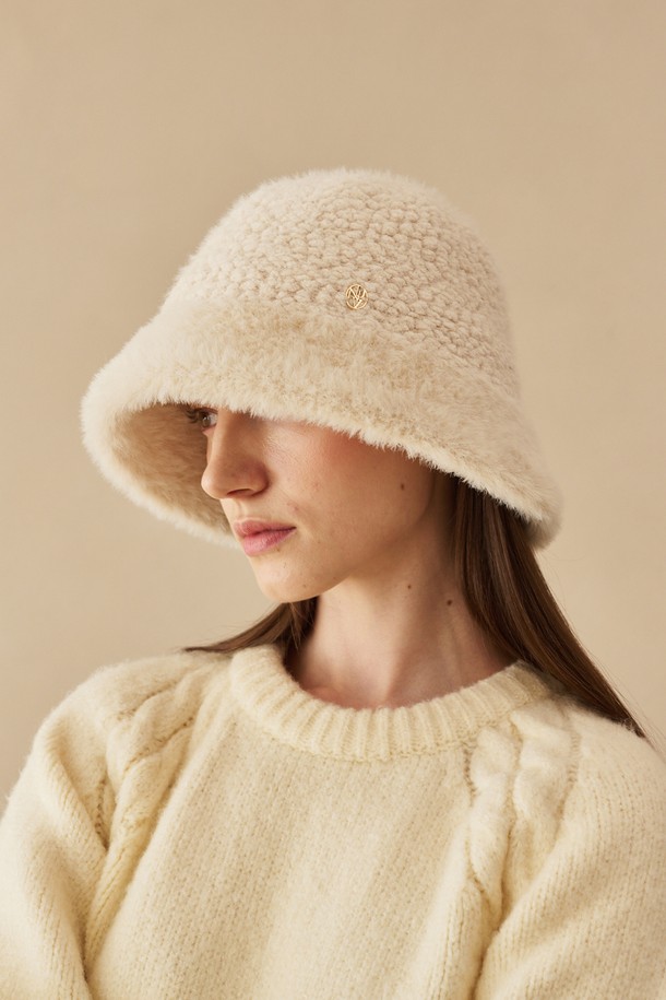 NOUVE - 모자 - Boucle Fur Bucket Hat - Ivory