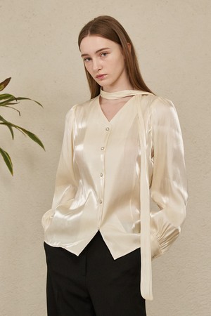 Slim Line Scarf Blouse - Cream