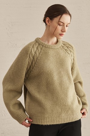 Round Neck Wool Knit - Olive