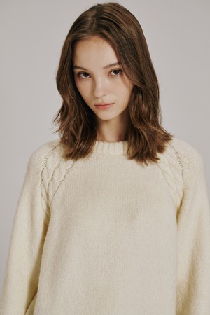 라운드 넥 울 니트 - 아이보리 / Round Neck Wool Knit - Ivory