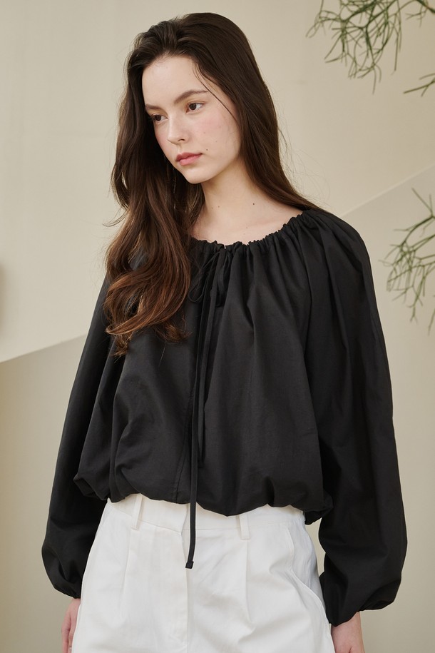 NOUVE - 블라우스 - 벌룬 셔링 블라우스 - 블랙 / Balloon Shirring Blouse -Black