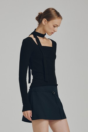 스퀘어 넥 스카프 티셔츠 - 블랙 / Square Neck Scarf T-Shirts - Black