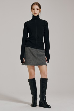 스티치 터틀넥 워머 티셔츠 - 블랙 / Stitch Turtleneck Warmer T-Shirt - Black