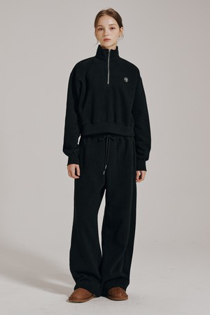 [기모] 하프집업 크롭 스웻셔츠 셋업 - 블랙 / Half Zip Up Crop Sweatshirts Set Up - Black