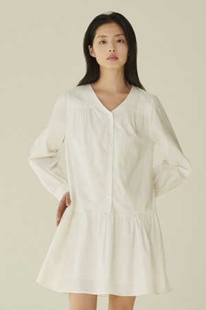 브이넥 셔링 롱슬리브 드레스 - 화이트/ V-Neck Shirring Longsleeve Dress - White