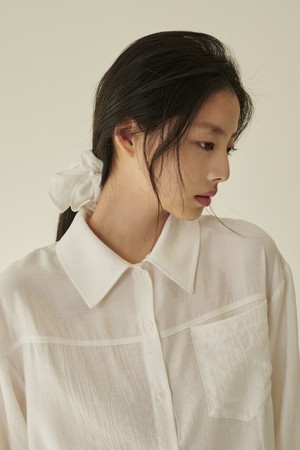루즈핏 린넨 셔츠 + 스크런치 SET - 아이보리/ Loose Fit Linen Shirt + Scrunchie Set - Ivory