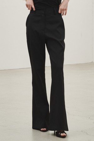 테일러드 부츠컷 슬랙스 - 블랙 / Tailored Bootcut Slacks - Black
