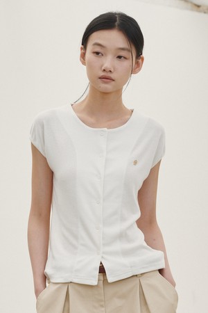 캡슬리브 버튼 티셔츠 - 화이트 / Cap Sleeve Button T-shirt - White