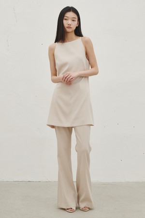 홀터넥 슬리브리스 - 베이지  / Halter Neck Sleeveless - Beige