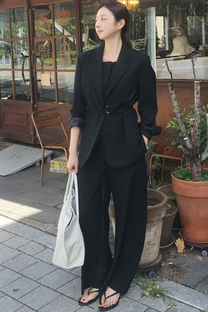 울 테일러드 벨티드 자켓 셋업 - 블랙 / Wool Tailored Belted Jacket Set up - Black