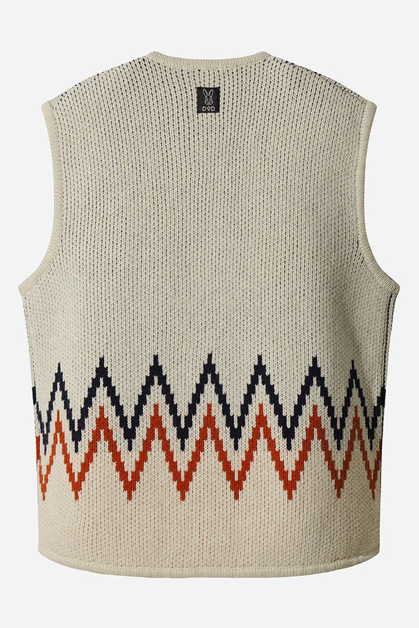 유니) 코위찬 니트 베스트(아이보리)는 캐주얼, 클래식, 미니멀 스타일을 아우르는 아이보리 컬러의 유니섹스 니트 베스트입니다. 가을과 겨울에 따뜻하게 착용할 수 있으며, 두꺼운 두께감과 부드러운 촉감이 특징입니다. 말 패턴의 자카드 디자인이 돋보이며, 라운드넥과 레귤러핏으로 제작되었습니다. 데이트룩, 모임룩 등 다양한 때와 장소와 목적에 활용 가능하며, 민소매 디자인으로 레이어드하기 좋습니다.