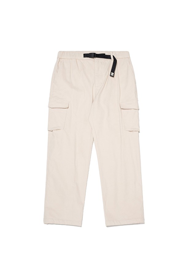 에센셜 디본딩 기모 카고 테이퍼드 팬츠 아이보리는 부드러운 촉감의 면과 기모 소재로 제작되어 가을, 겨울 시즌에 따뜻하게 착용하기 좋습니다. 일상, 스포츠 활동 모두 소화 가능한 디자인으로, 밴딩 허리와 레귤러핏으로 편안한 착용감을 제공합니다. 디본딩 기법과 카고 포켓 디자인으로 실용성을 더했으며, 방풍 기능과 신축성 있는 소재로 활동성을 높였습니다. 캐주얼, 스포티, 미니멀 스타일을 즐기는 분들께 겨울 데일리룩, 산책룩, 캠핑룩으로 추천하는 아이템입니다.
