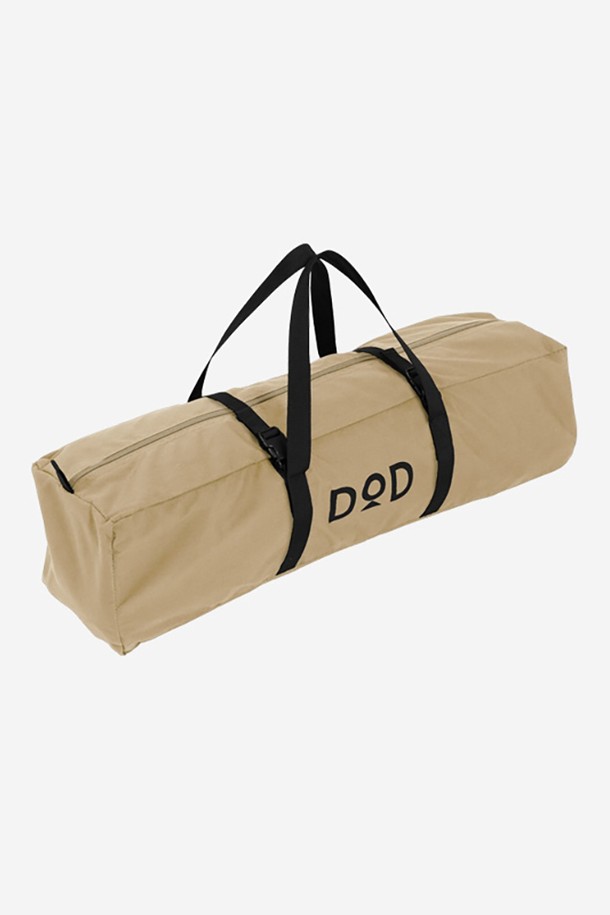 이츠카노 타프(TAN)는 캠핑과 야외활동에 적합한 헥사곤 형태의 타프입니다. 폴리에스터 소재로 제작되어 UV 차단, 방수, 차광 기능을 제공하며, UPF50+ 및 2000mm 내수압으로 우수한 내구성을 자랑합니다. 개방감 있는 높이와 이동식 연장 벨트 시스템, 고강도 버클, 그로밋 배치가 특징이며, 2WAY 사용이 가능하여 다양한 환경에서 활용 가능합니다. 타프 본체, 폴 2개, 페그 8개, 로프, 연장 벨트, 캐리백으로 구성되어 컴팩트하게 휴대 및 보관할 수 있습니다. 
