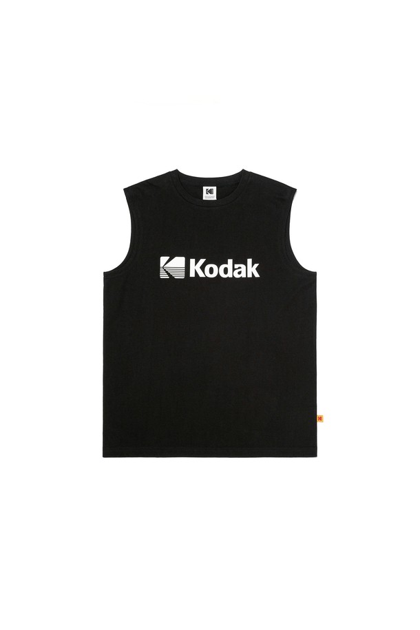 워딩 로고 세미오버핏 슬리브리스 BLACK는 가볍고 부드러운 경량 코튼 소재로 제작되어 편안한 착용감을 선사합니다. 라운드넥 디자인에 세미오버핏으로 제작되어 캐주얼하고 편안한 스타일을 연출하며, 신축성이 좋아 활동성이 뛰어납니다. 블랙 컬러에 워딩 로고 패턴이 더해져 베이직하면서도 미니멀한 무드를 자아냅니다. 여름철 일상에서 동네 마실룩, 카페룩 등 다양한 TPO에 활용하기 좋은 슬리브리스입니다. 비침이 보통 정도이며, 단독 또는 레이어드하여 스타일리시하게 연출할 수 있습니다.
