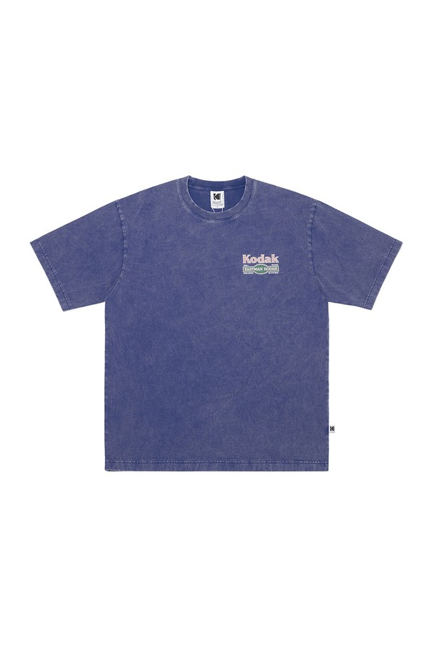 레시피 스노우워싱 반팔 티셔츠 BLUE는 부드러운 면 소재로 제작되어 편안한 착용감을 선사합니다. 캐주얼 스타일의 반팔 티셔츠로, 봄과 여름에 활용하기 좋으며, 동네 마실룩이나 봄 소풍룩에 적합합니다. 스노우워싱 가공으로 자연스러운 블리칭 효과를 주어 빈티지한 매력을 더하고, 로고 프린팅으로 포인트를 주었습니다. 세미 오버핏에 라운드넥 디자인으로, 신축성이 좋아 활동성이 뛰어나며 레이어드하여 다양한 스타일을 연출할 수 있습니다.
