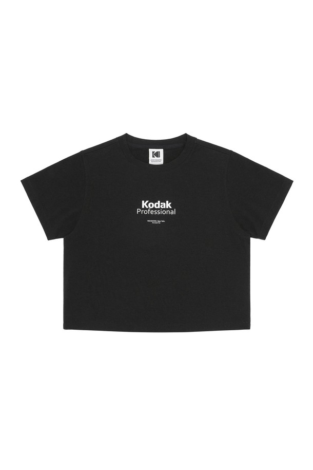 메일러 그래픽 반팔 티셔츠 우먼 BLACK은 미니멀하고 베이직한 스타일의 여성용 반팔 티셔츠입니다. 봄, 여름 시즌에 착용하기 좋으며, 일상과 캐주얼룩에 잘 어울립니다. 세미크롭 기장과 라운드넥 디자인으로, 부드러운 면, 모달, 폴리우레탄 혼방 소재로 제작되어 편안한 착용감을 선사합니다. 'Mailer' 디자인의 포토 그래픽 아카이브와 뒷면 포인트 아트워크가 특징이며, 얇은 두께감과 신축성으로 활동성을 높였습니다. 비침 걱정 없이 데이트룩, 쇼핑룩 등 다양한 TPO에 활용할 수 있습니다.
