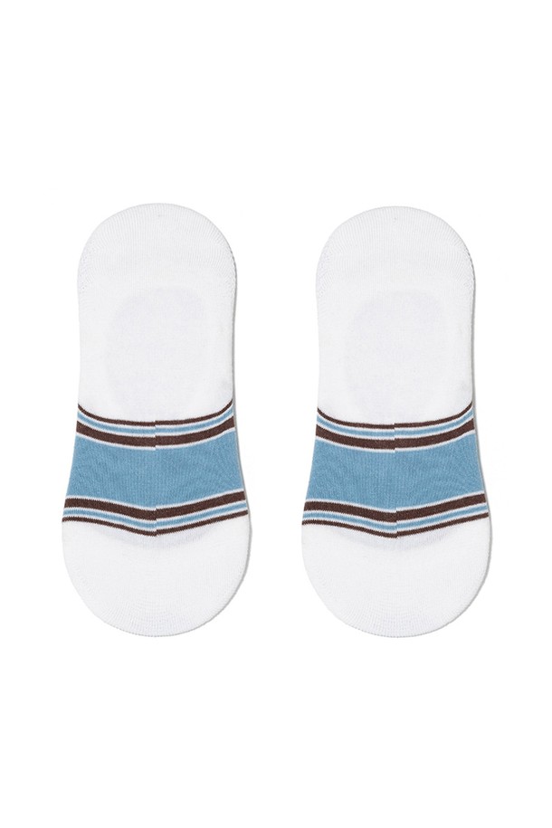 **스트라이프 멀티 노쇼 삭스 S.BLUE**

산뜻한 스카이블루 컬러에 옐로우, 네이비 컬러 스트라이프 패턴이 돋보이는 노쇼 양말입니다. 면, 폴리에스터, 폴리우레탄 혼방 소재로 제작되어 사계절 내내 쾌적하게 착용 가능하며, 얇은 두께감과 매끄러운 촉감이 특징입니다. 발 뒤꿈치 Y자 절개 및 실리콘 처리로 흘러내림을 방지하여 활동성을 높였습니다. 일상생활은 물론, 가벼운 동네 마실룩이나 산책룩에 캐주얼, 미니멀, 클래식 스타일로 포인트를 더해보세요.
