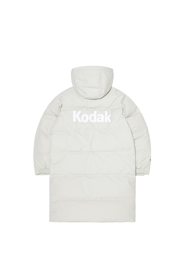 **에센셜 롱 스탠넥 다운 재킷 아이보리**는 한겨울 추위에도 끄떡없는 보온성을 제공하는 공용 롱다운 재킷입니다. 부드러운 촉감의 폴리에스터 소재로 제작되었으며, 유러피안 물라드 덕다운 충전재(필파워 700 이상)와 Duck Down 80%, Feather 20%의 충전재로 우수한 보온력을 자랑합니다. 베이직한 디자인에 롱 기장과 레귤러핏으로 제작되어 다양한 겨울 데일리룩에 활용하기 좋습니다. 소매 스트랩 디테일, 허리 및 가슴 포켓 구성으로 실용성을 더했으며, 생분해 가능한 다운을 사용하여 환경까지 생각했습니다. 클래식, 미니멀, 캐주얼 스타일을 즐겨 입는 분들께 추천합니다.
