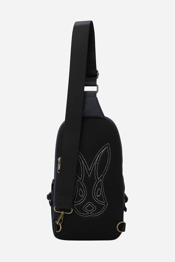 워크 코튼 슬링백(다크 인디고)은 코튼 소재의 스몰 사이즈 슬링백입니다. 다크 인디고 컬러의 무지 디자인으로, 사각형 모양에 지퍼형 잠금 방식으로 제작되었습니다. 크로스백 스타일로 일상생활과 캠핑 등 다양한 용도로 활용하기 좋습니다. 실용적인 디자인과 편리함으로 데일리 아이템으로 손색없습니다.
